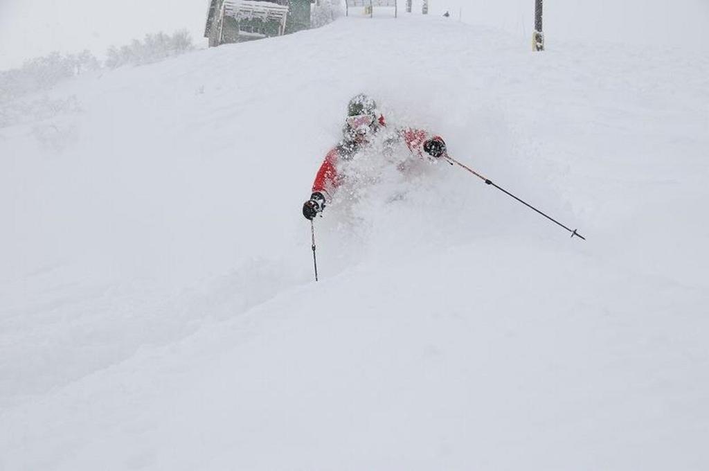 Hotel Niseko Alpen Kutchan Zewnętrze zdjęcie